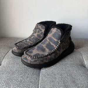 Hey Dude Women's Denny Slip On Booties Leopard  Print Size 9 EUC
